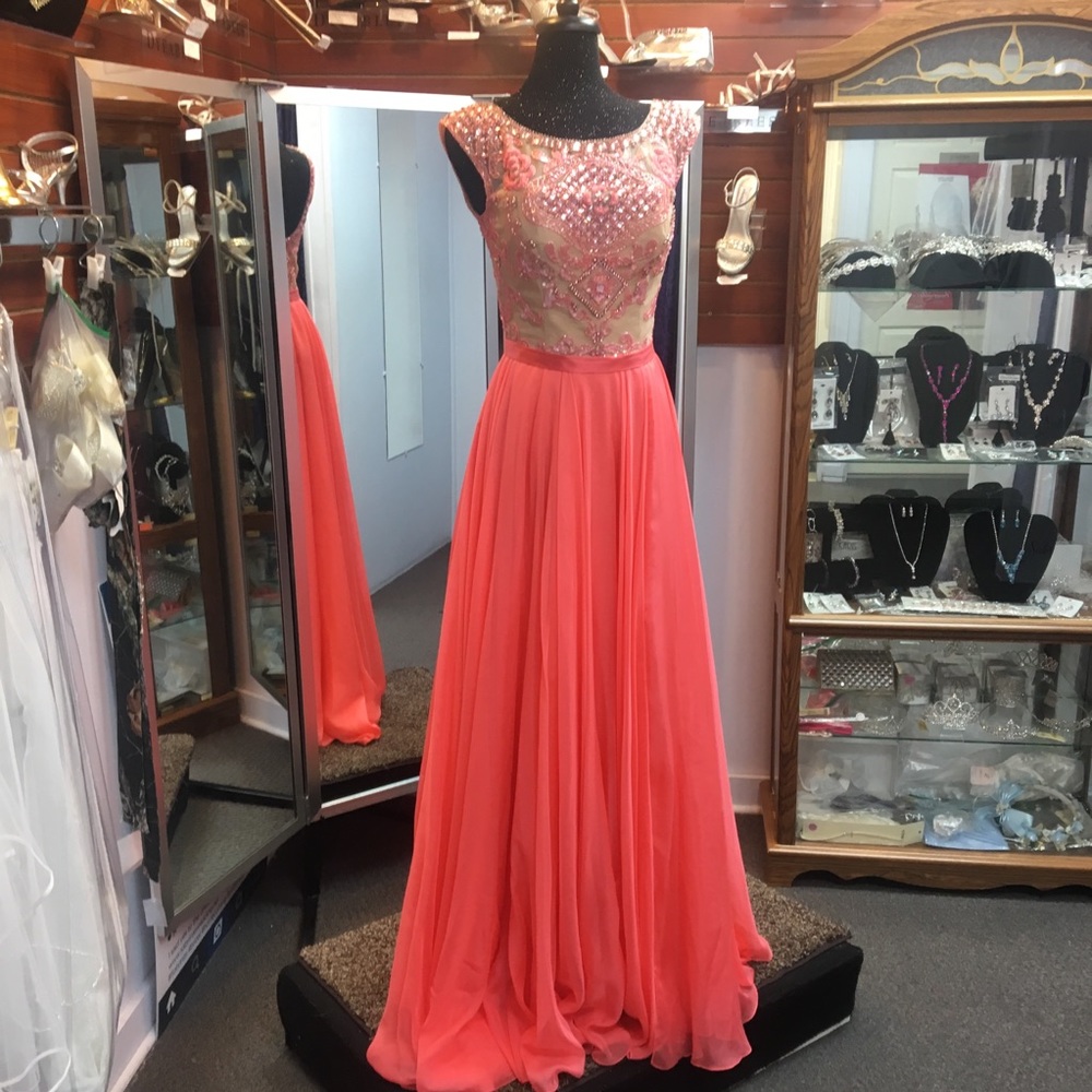 Sherri Hill 11332 Coral/Nude size 10